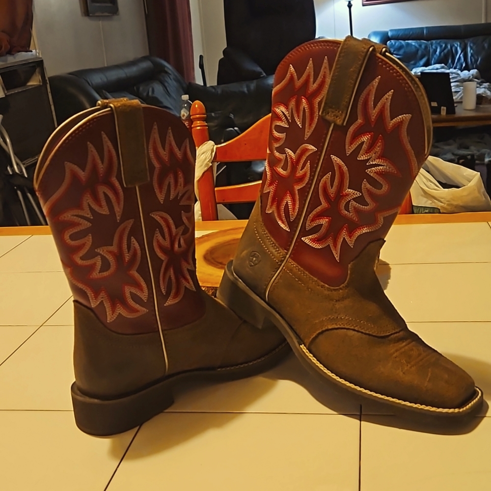 Women's Ariat Delilah Square-foot